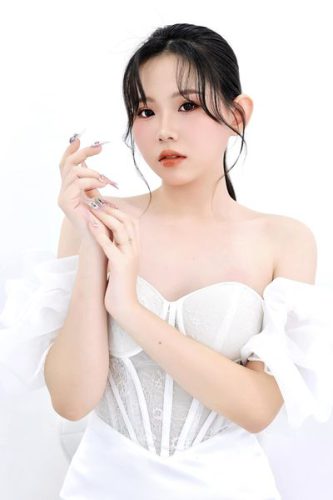 trang điểm cô dâu tại nhà củ chi